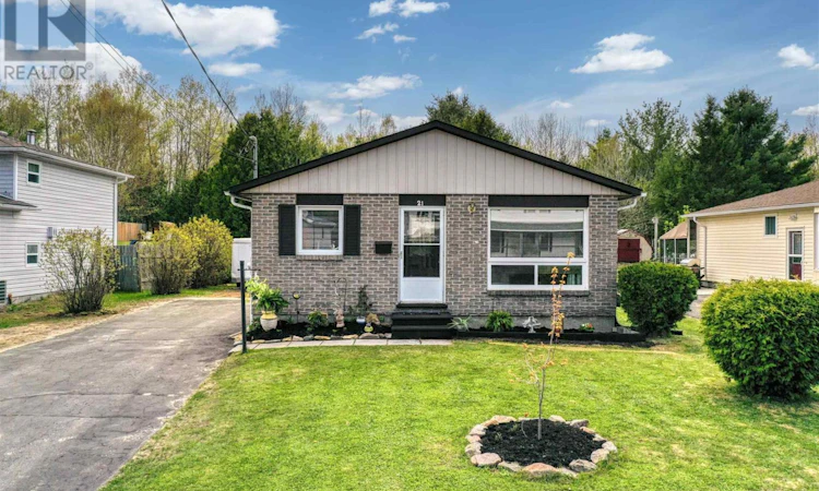 21 Ottawa Avenue