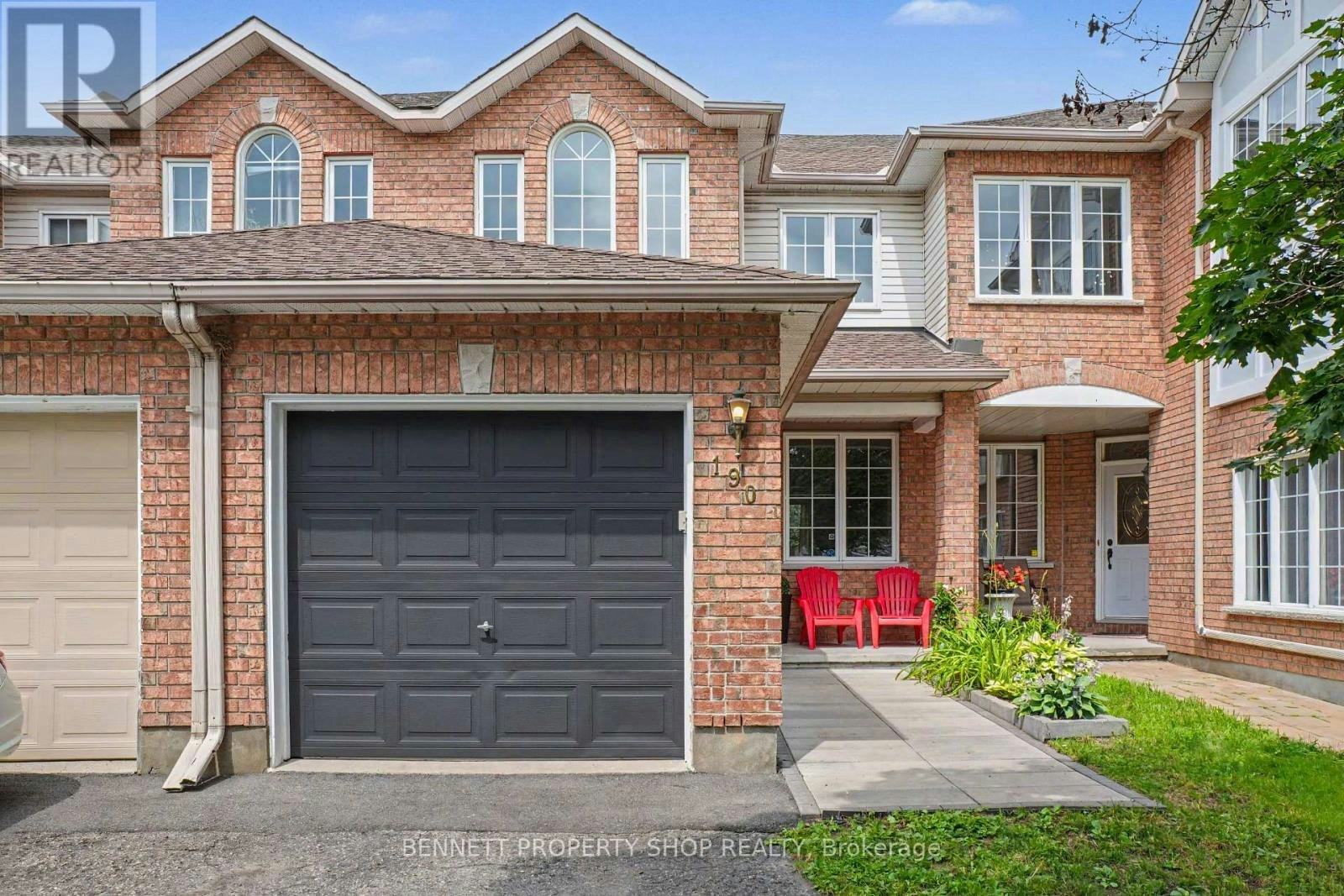 190 Forestglade Crescent, Ottawa, ON, K1G 6A7