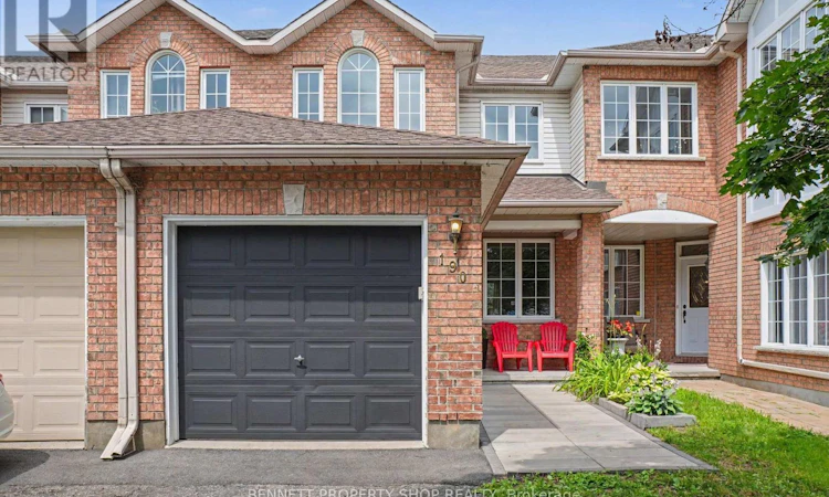 190 Forestglade Crescent
