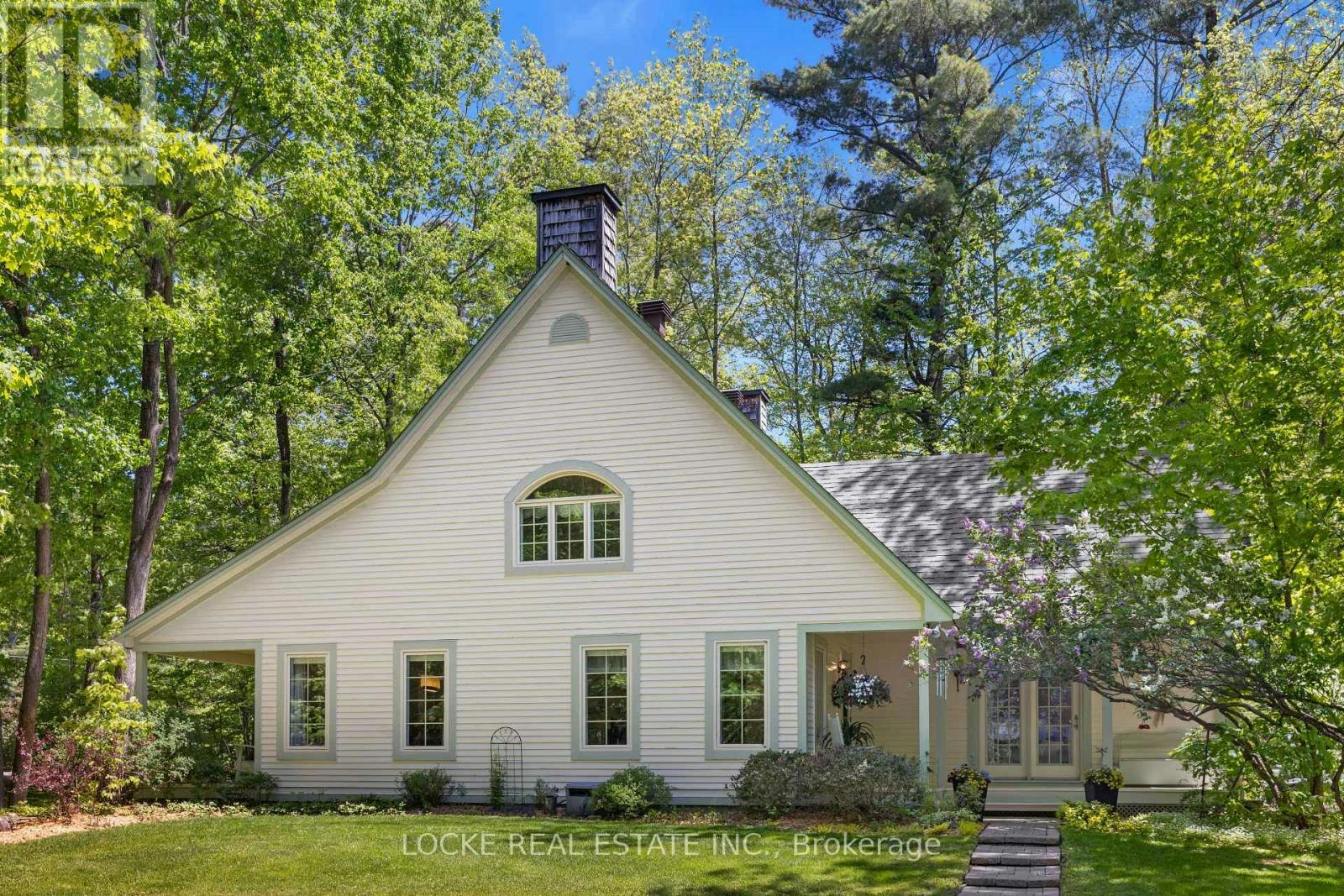 2207 Pleasantview Court, Cumberland, ON, K4C 1H7
