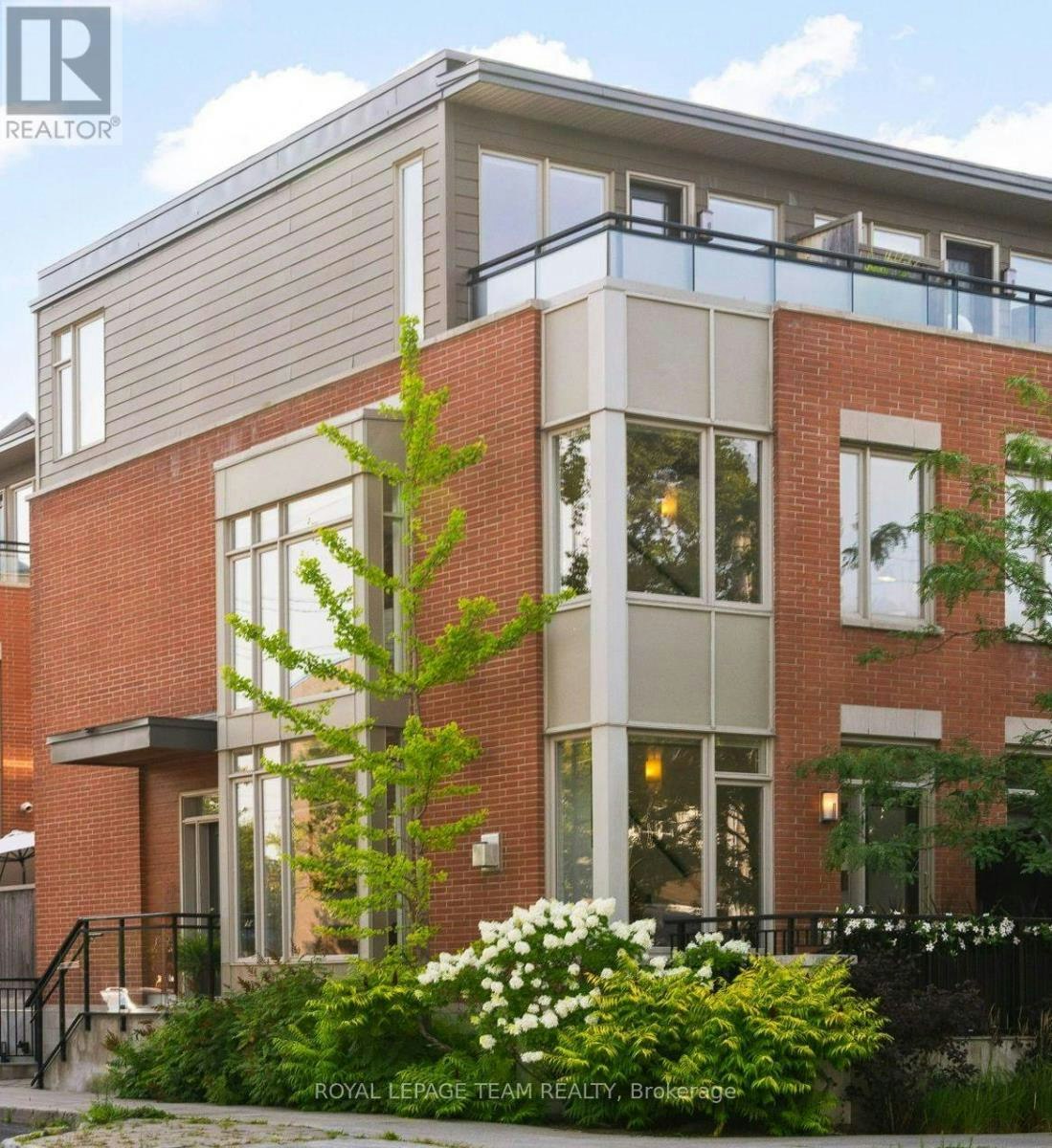 445 Edison Avenue, Ottawa, ON, K2A 1S5