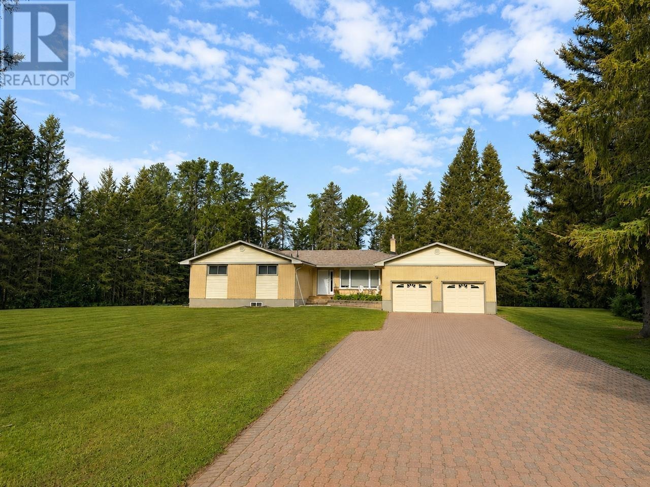 3135 Lloyd Street, Thunder Bay, ON, P7K 1B6