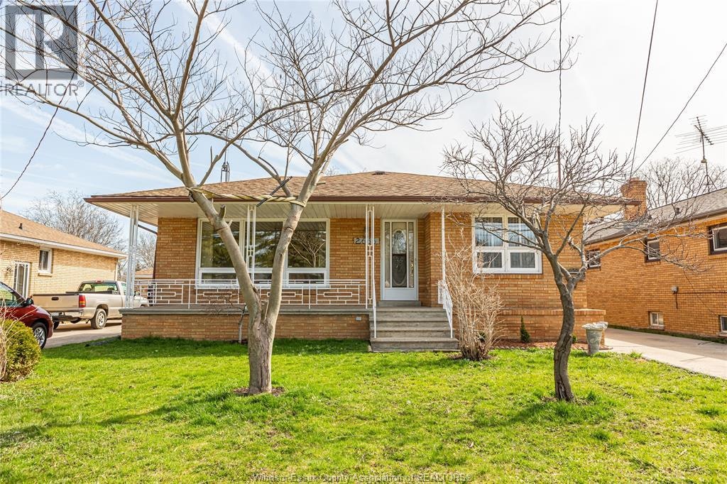2666 Jos St Louis, Windsor, ON, N8T 2M6