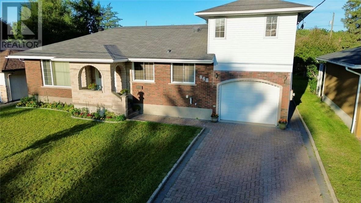 868 Westmount Avenue, Greater Sudbury, ON, P3A 1C4