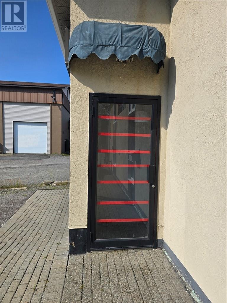 2-252 Ester Street, Greater Sudbury, ON, P3E 5C3 - 2