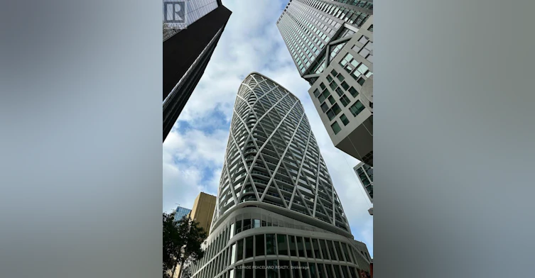 1731-230 Simcoe Street, Toronto, ON, M5T 1T4