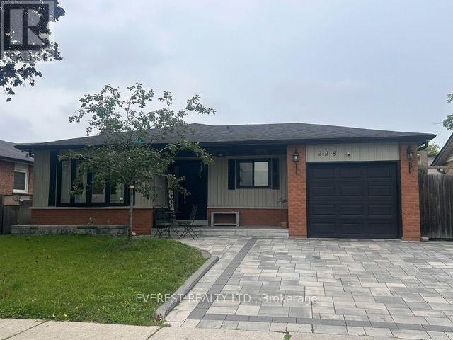 228 Michael Boulevard, Whitby, ON, L1N 6E6