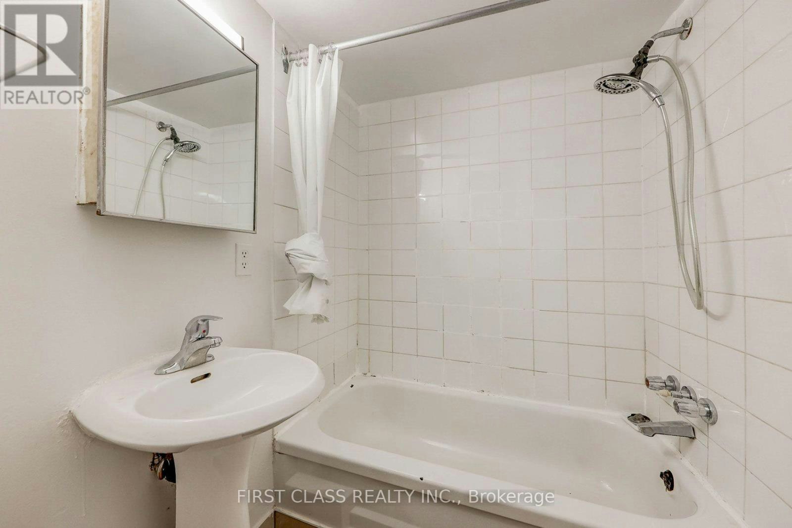 BASEMENT-214 Linden Avenue, Toronto, ON, M1K 3H8 - 17
