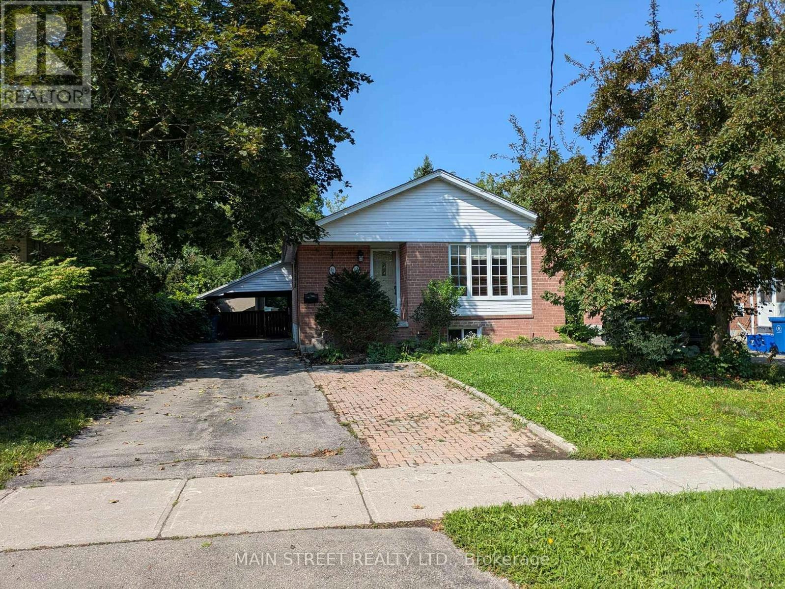 A-16 Child Drive, Aurora, ON, L4G 1Y5