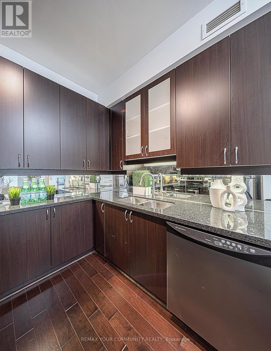 102-39 Upper Duke Crescent, Markham, ON, L6G 0B8 - 5