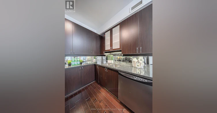 102-39 Upper Duke Crescent, Markham, ON, L6G 0B8 - 5