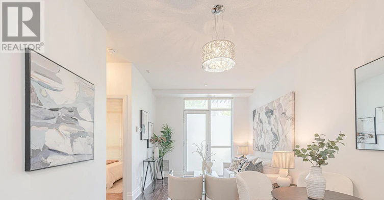 102-39 Upper Duke Crescent, Markham, ON, L6G 0B8 - 2