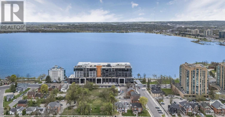 PH 3-185 Dunlop Street E, Barrie, ON, L4M 0L7