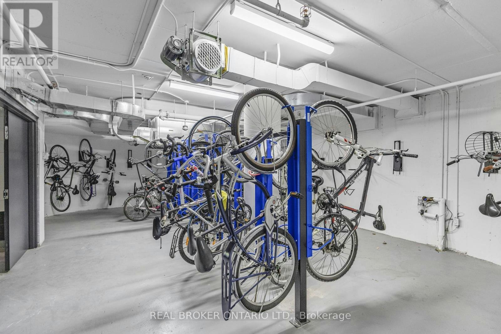 PH 3-185 Dunlop Street E, Barrie, ON, L4M 0L7 - 45