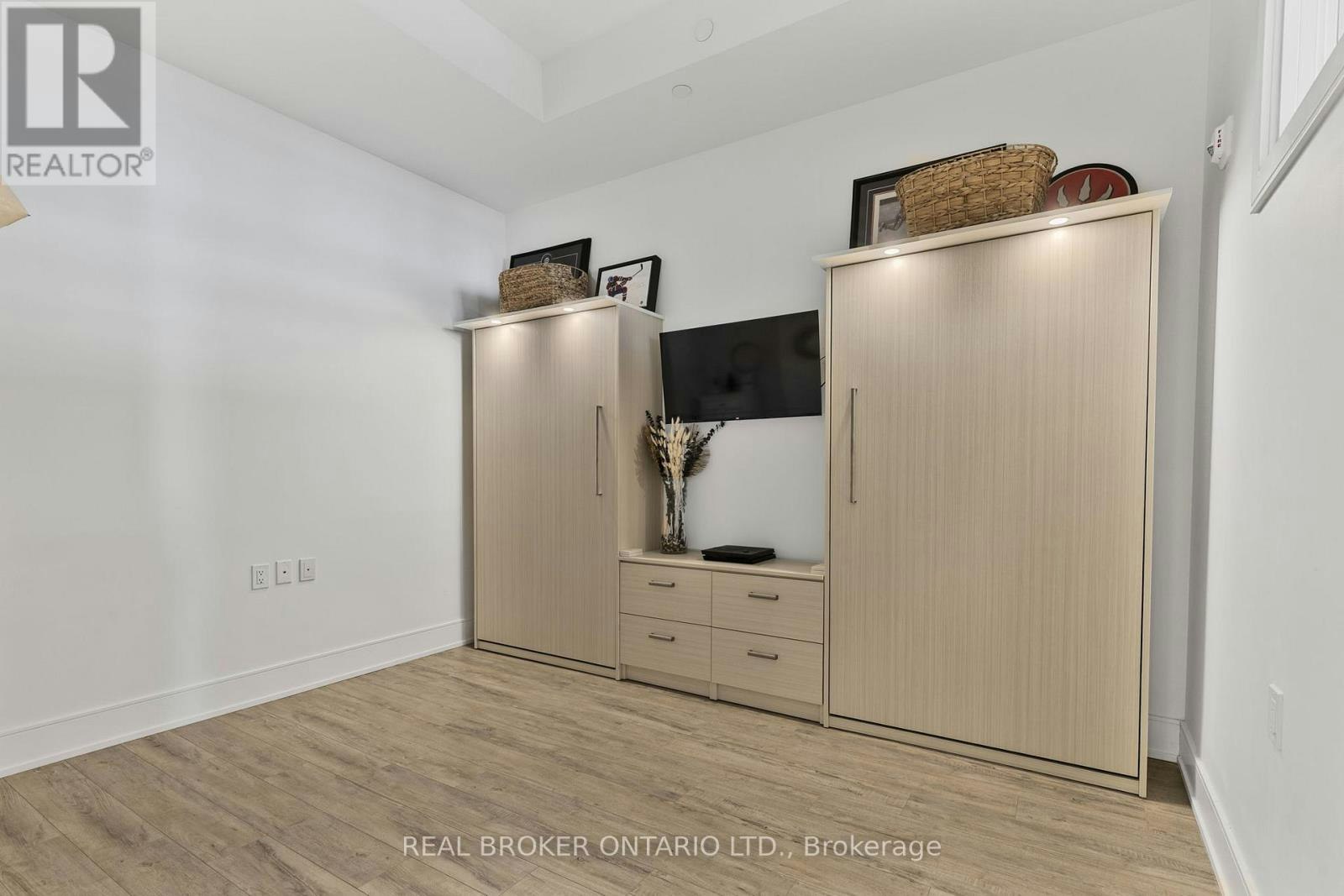 PH 3-185 Dunlop Street E, Barrie, ON, L4M 0L7 - 28
