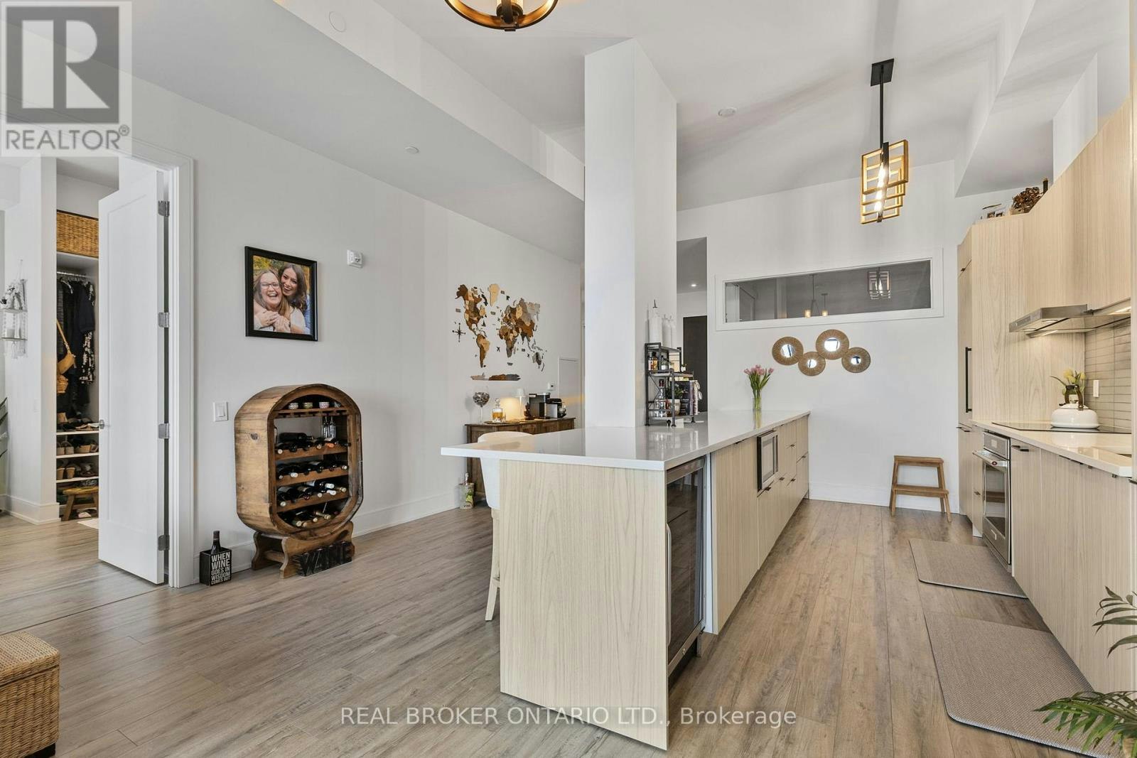 PH 3-185 Dunlop Street E, Barrie, ON, L4M 0L7 - 16