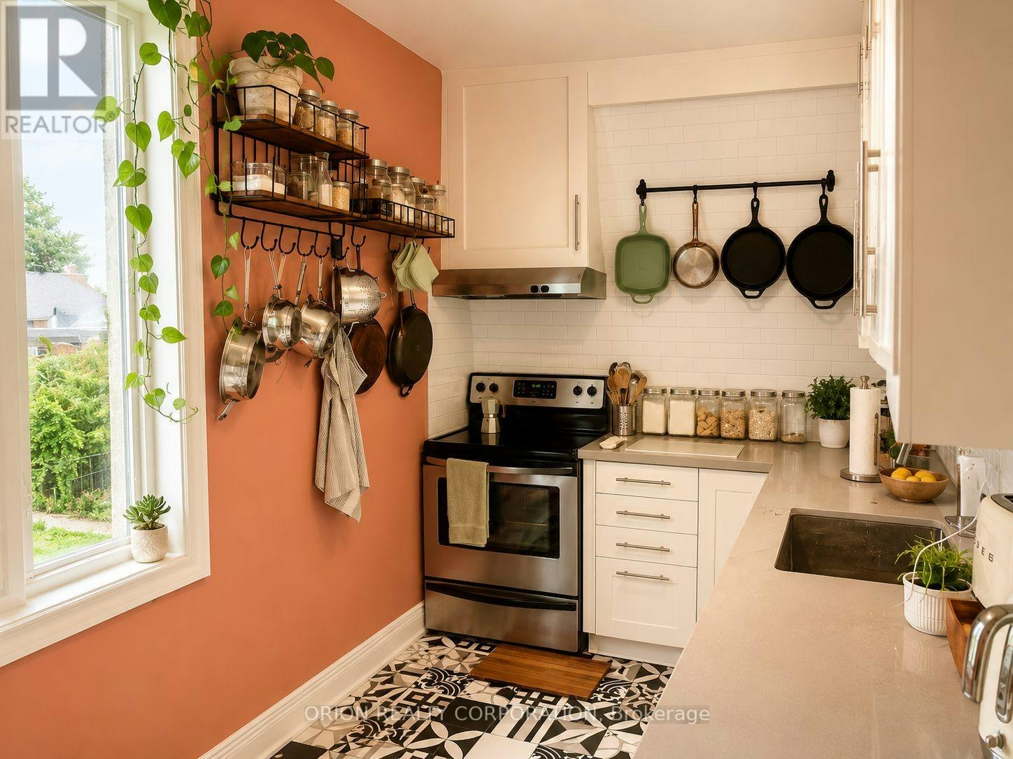 1-183 Essex Street, Toronto, ON, M6G 1T6 - 10