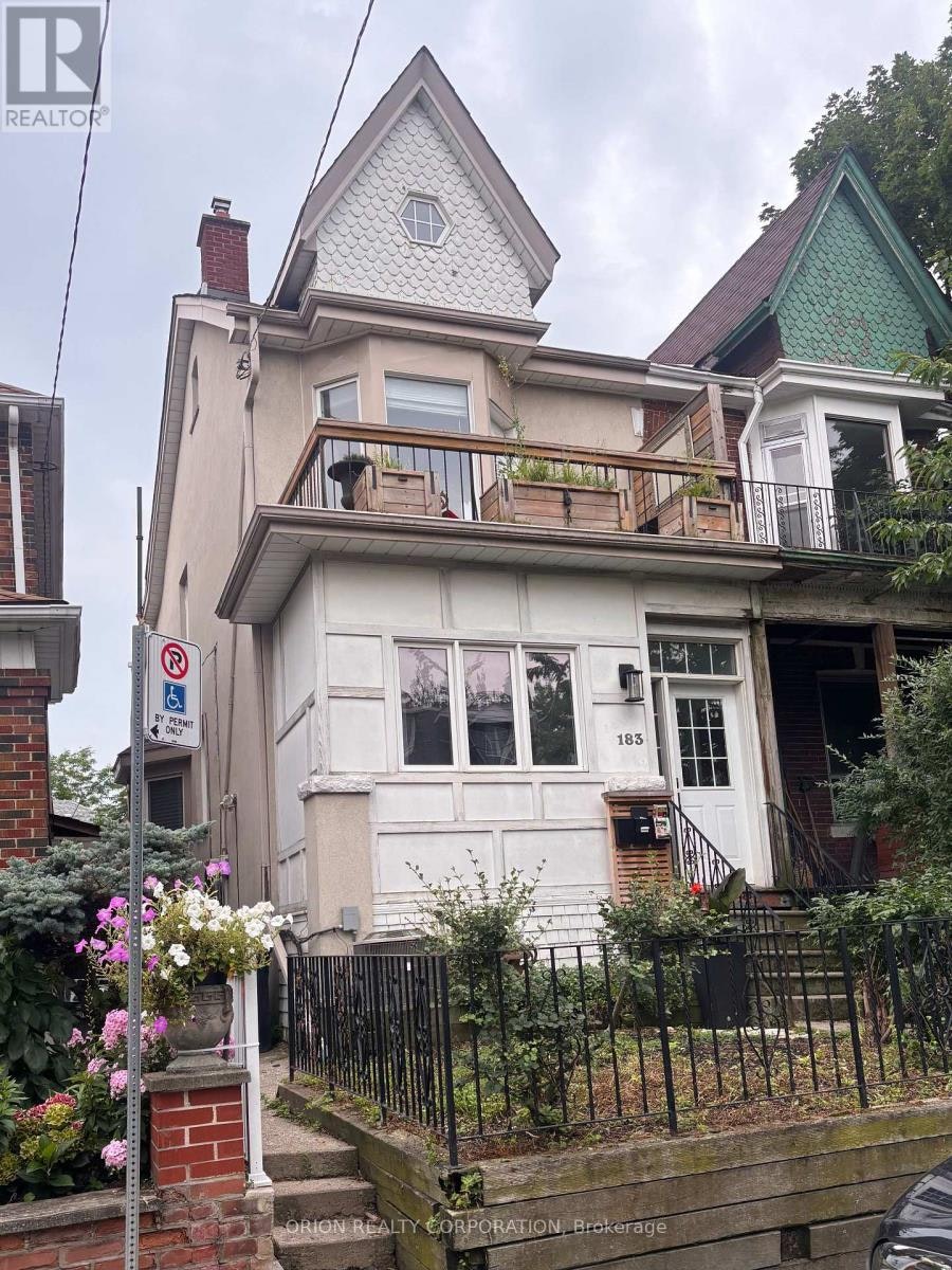 1-183 Essex Street, Toronto, ON, M6G 1T6