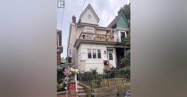 1-183 Essex Street, Toronto, ON, M6G 1T6
