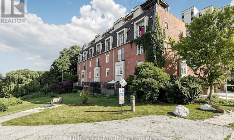 106-870 Jane Street
