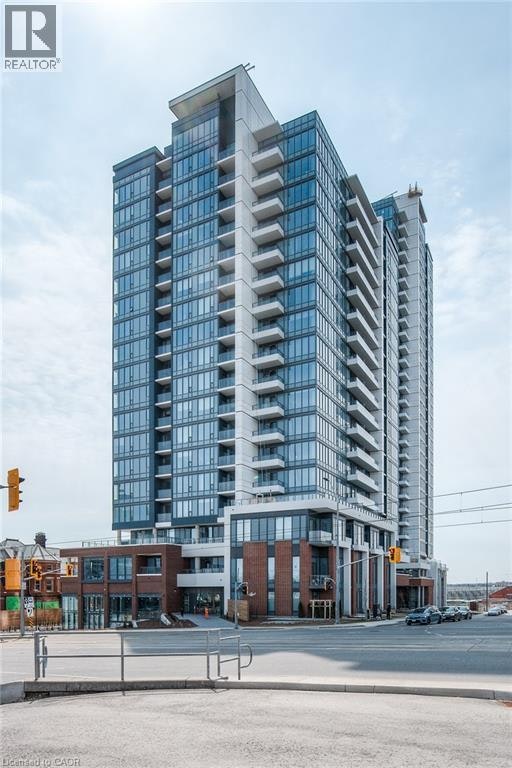 1704-15 Wellington Street S, Kitchener, ON, N2G 0E4