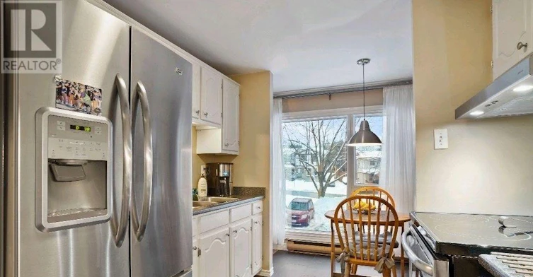 70 Chiddington Gate, London, ON, N6C 4Y3 - 4