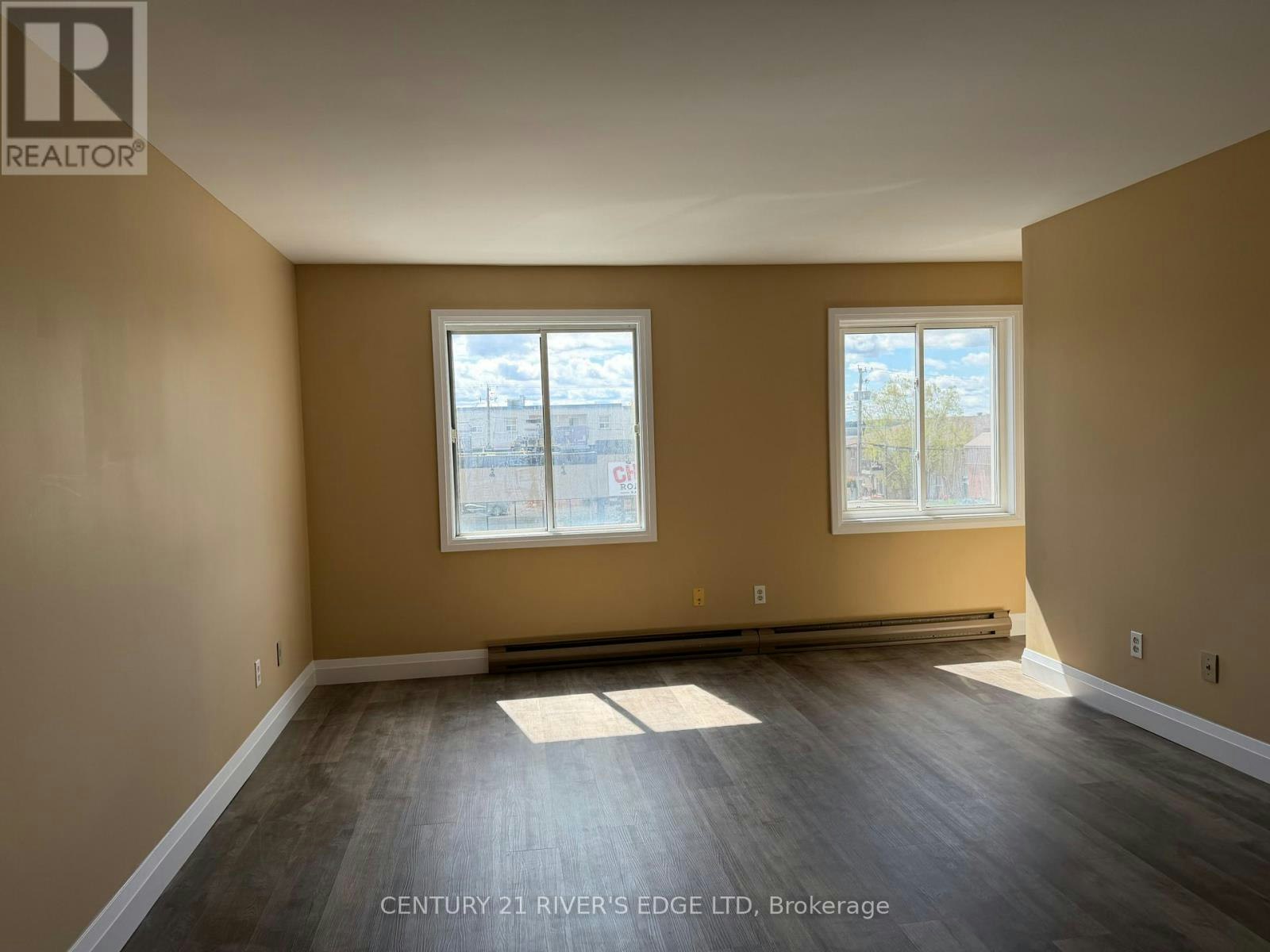 4-290/294 King Street W, Prescott, ON, K0E 1T0 - 3