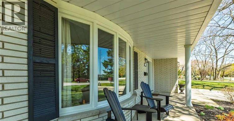 1614 Blackwell Road, Sarnia, ON, N7X 1A4 - 2