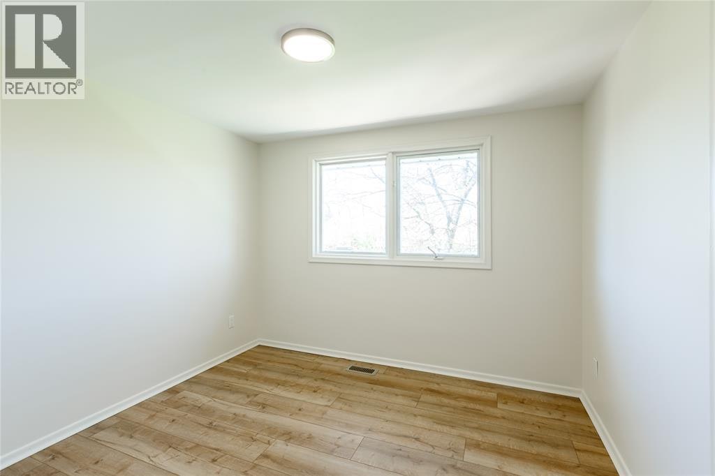 1614 Blackwell Road, Sarnia, ON, N7X 1A4 - 32