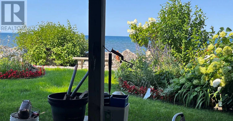 122 Bay Street, Blue Mountains, ON, N0H 2P0 - 2