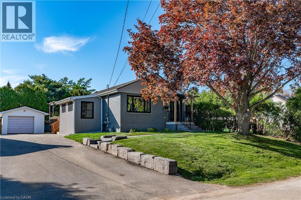 1041 Shepherd's Drive, Burlington, ON, L7T 3R4