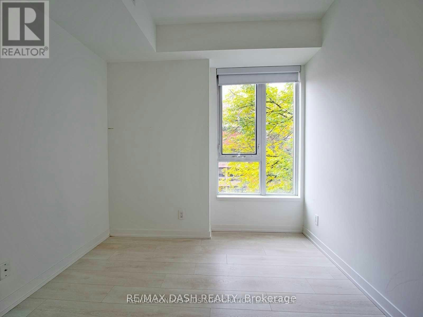 215-223 St Clair Avenue W, Toronto, ON, M4V 1R3 - 8