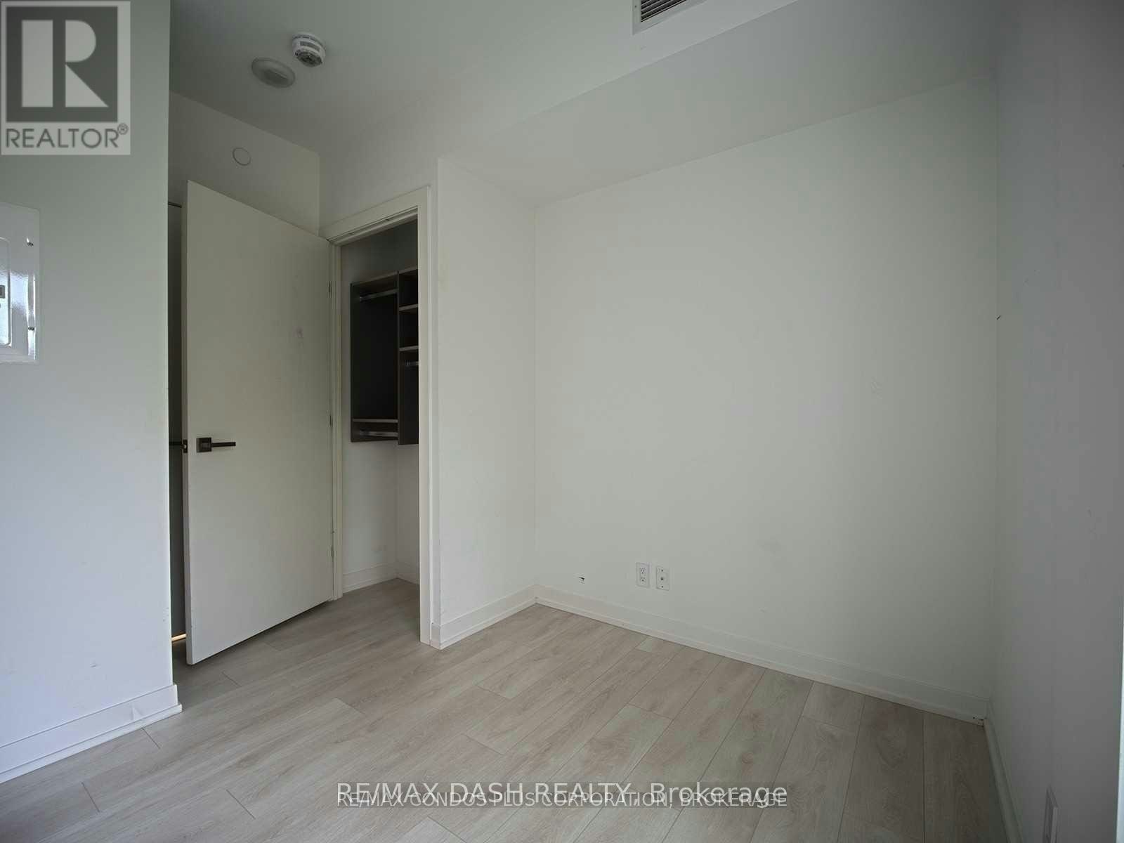 215-223 St Clair Avenue W, Toronto, ON, M4V 1R3 - 10