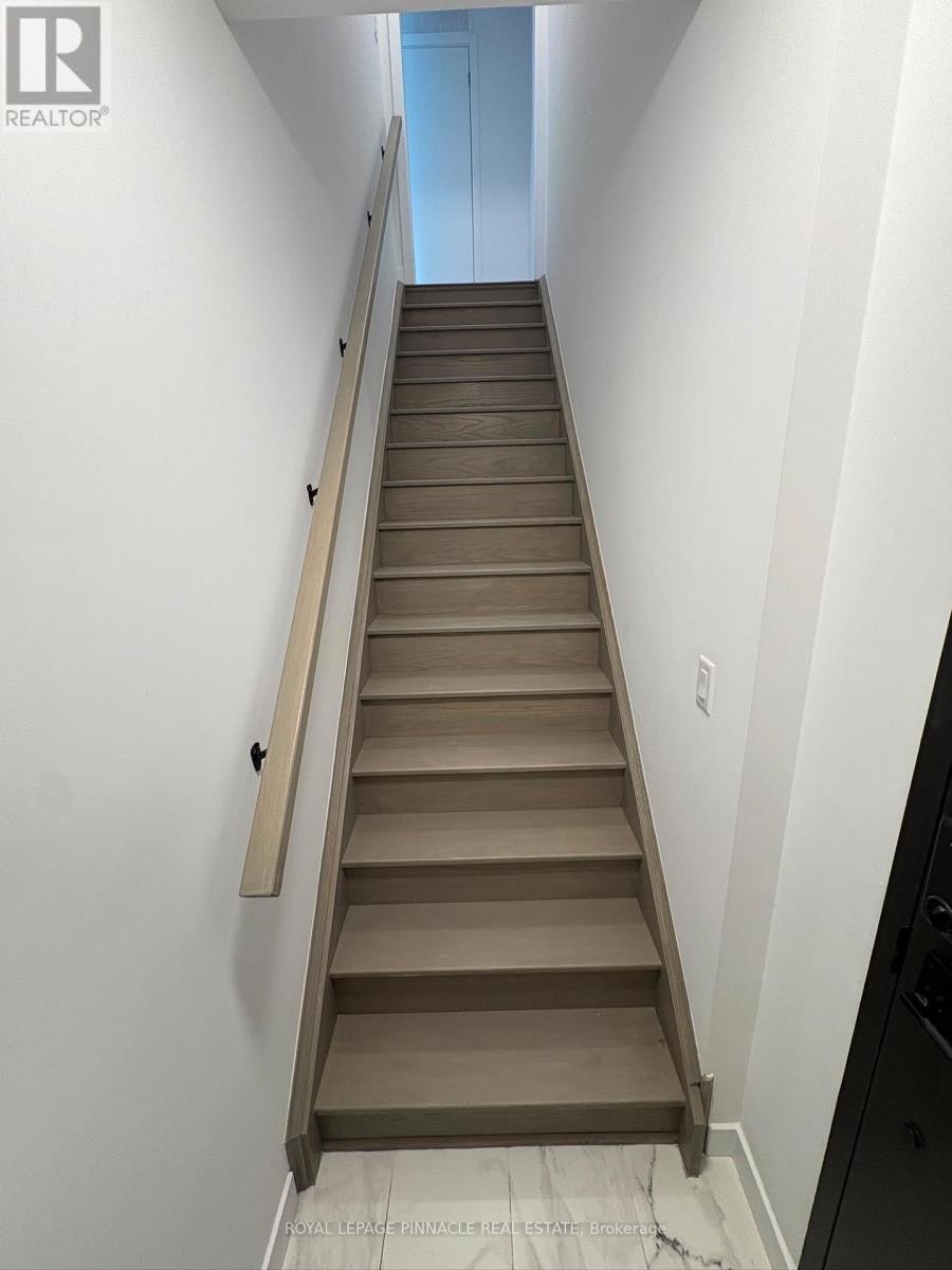 202-3 Bancroft Lane, Richmond Hill, ON, L4E 1M1 - 9
