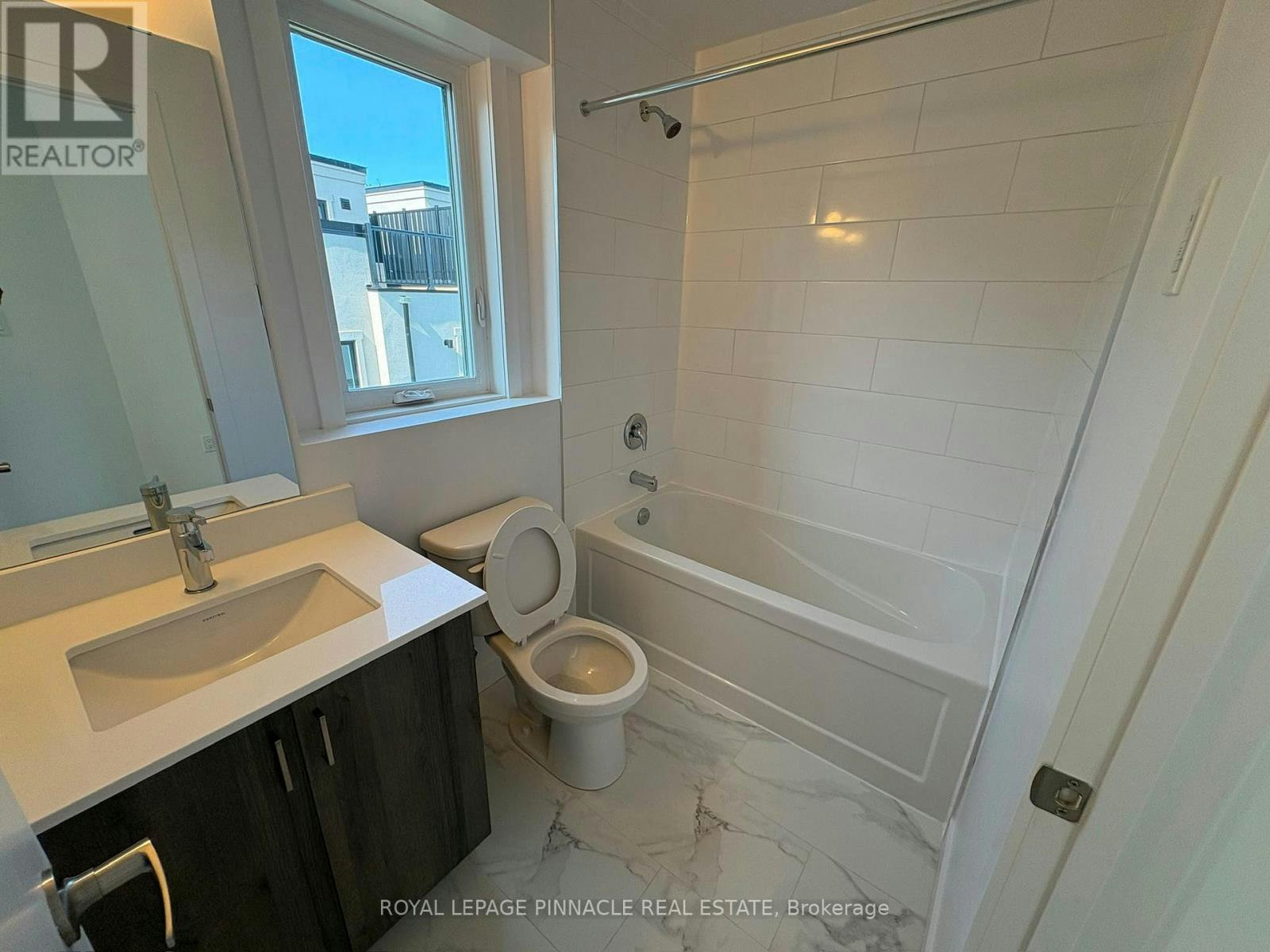 202-3 Bancroft Lane, Richmond Hill, ON, L4E 1M1 - 20