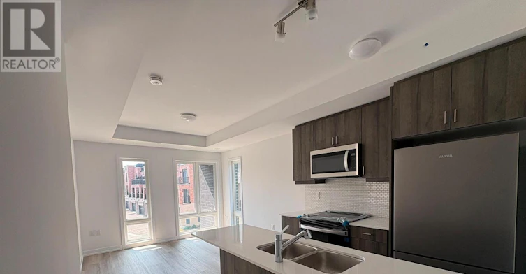 202-3 Bancroft Lane, Richmond Hill, ON, L4E 1M1 - 2