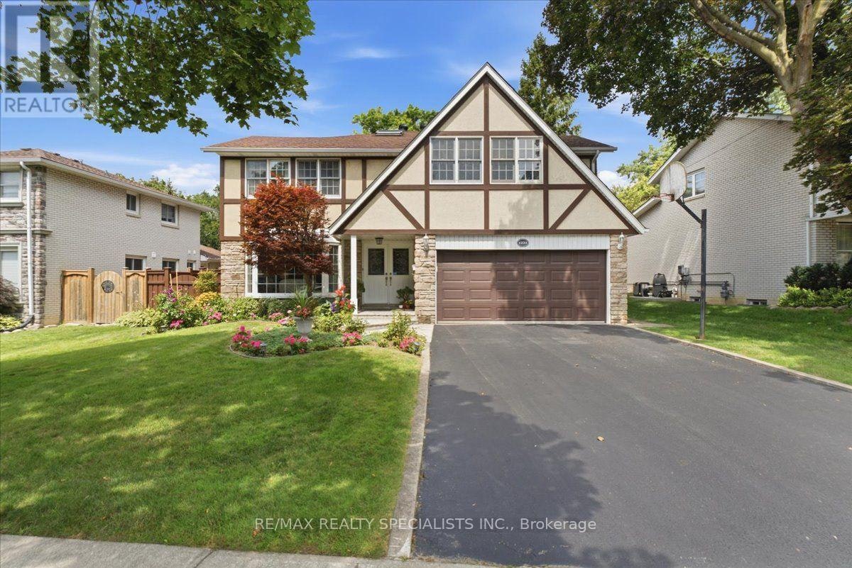 1273 Winding Trail, Mississauga, ON, L4Y 2T9