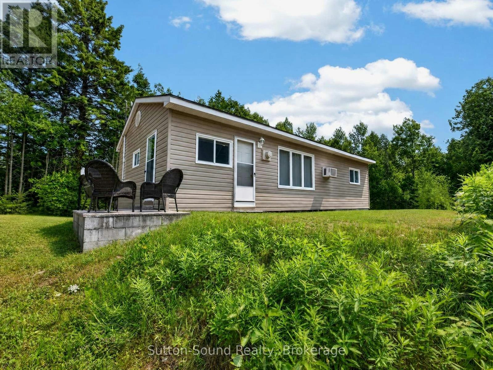 24 Isabella Street, South Bruce Peninsula, ON, N0H 2T0