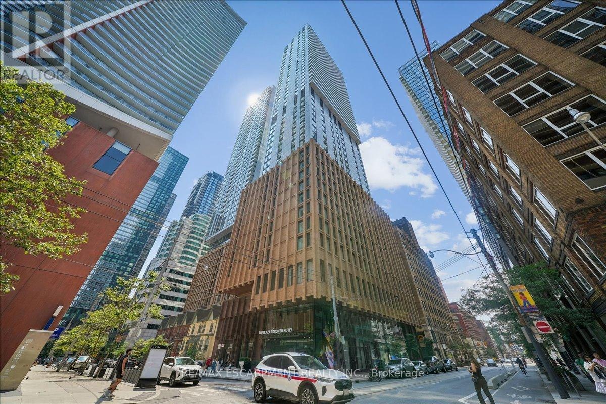 4025-28 Widmer Street, Toronto, ON, M5V 0T2 - 3