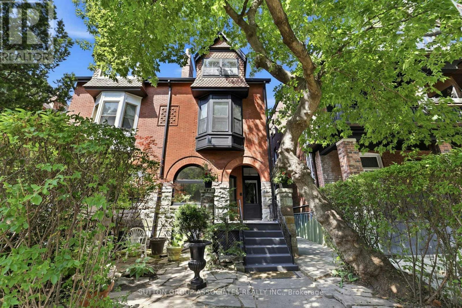 492 Euclid Avenue, Toronto, ON, M6G 2S9