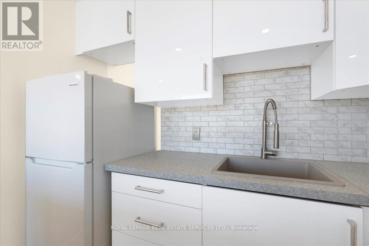 1214-914 Yonge Street, Toronto, ON, M4W 3C8 - 10