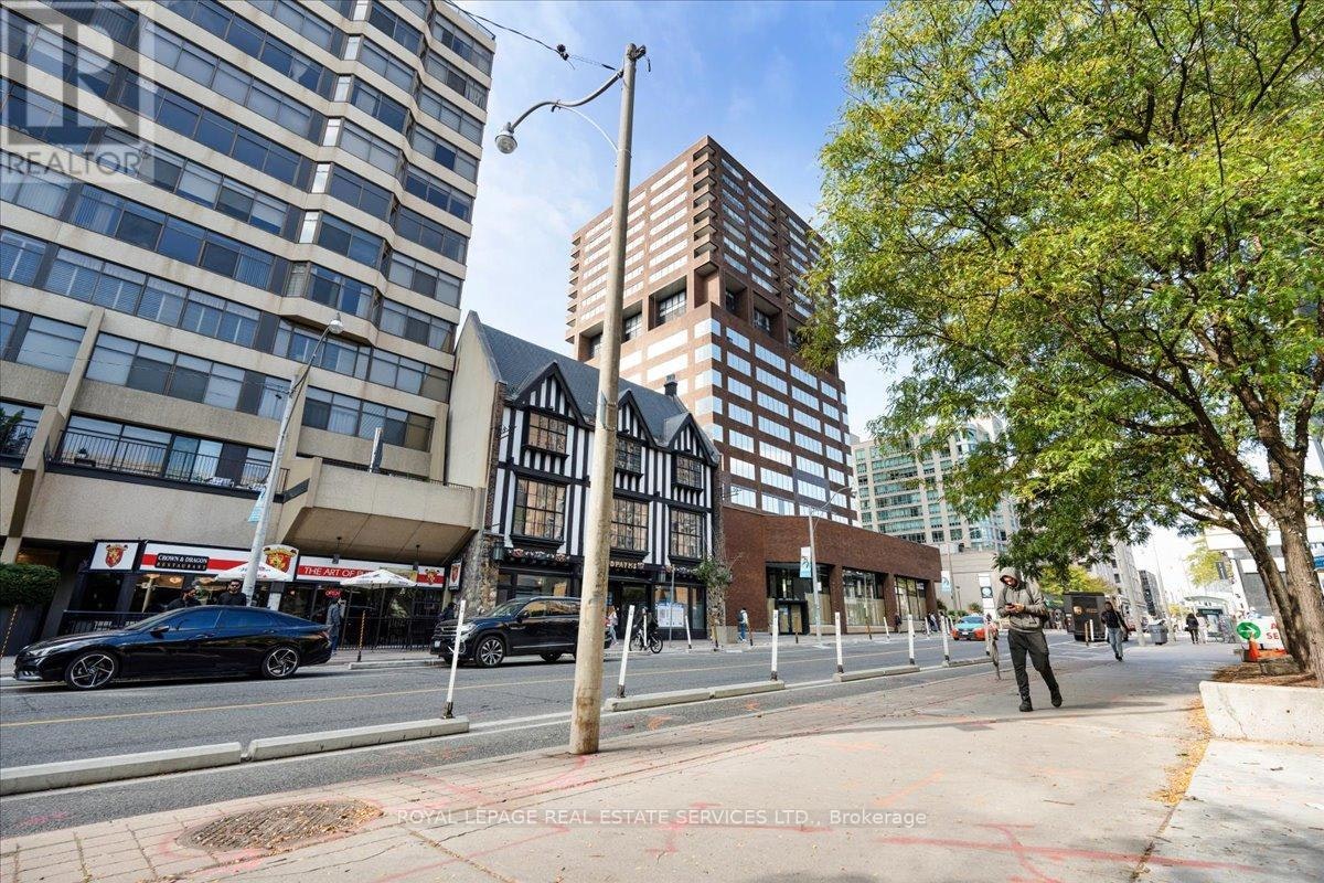 1214-914 Yonge Street, Toronto, ON, M4W 3C8