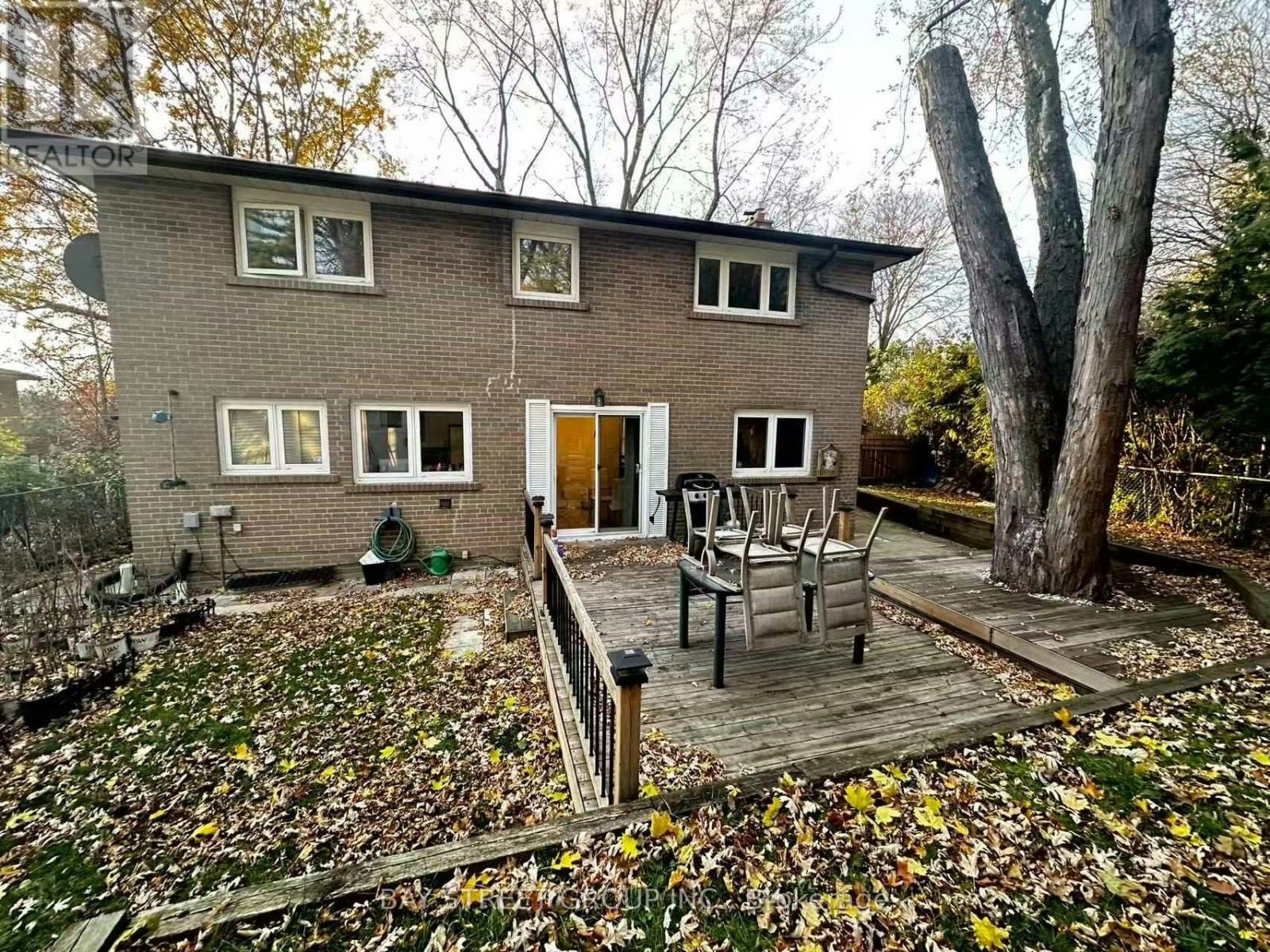 69 Lehar Crescent, Toronto, ON, M2H 1J4 - 8