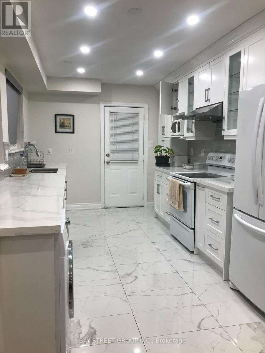 69 Lehar Crescent, Toronto, ON, M2H 1J4
