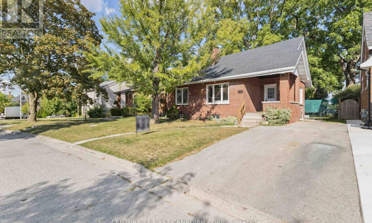 122 Windsor Crescent