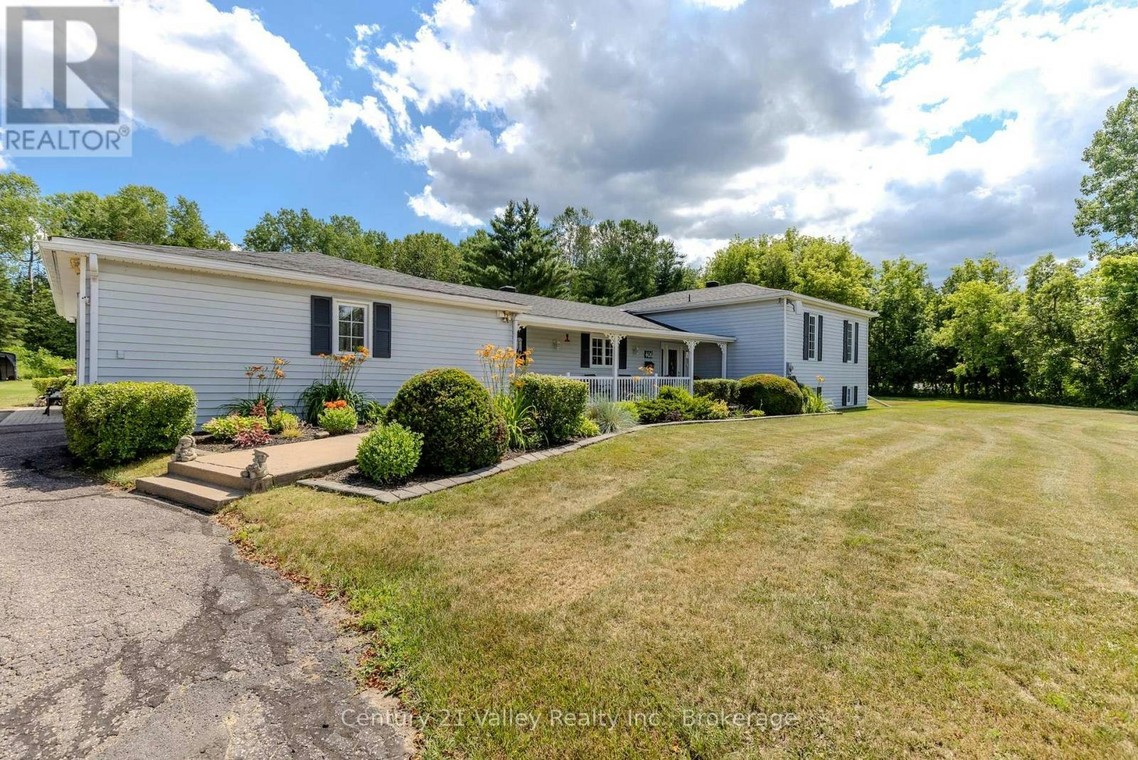 406 Water Street, Eganville, ON, K0J 1T0