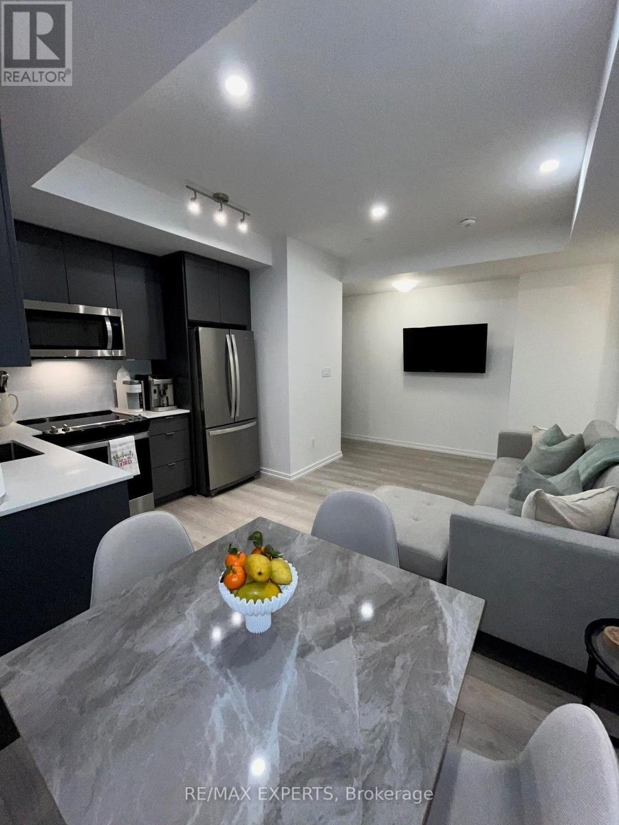 27-14 Lytham Green Circle, Newmarket, ON, L3Y 0H3 - 14