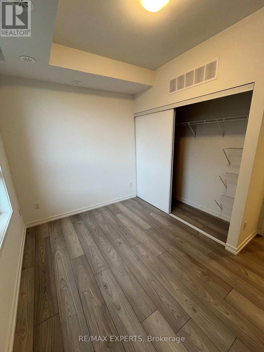 27-14 Lytham Green Circle, Newmarket, ON, L3Y 0H3 - 8