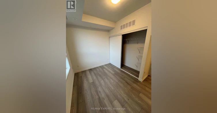 27-14 Lytham Green Circle, Newmarket, ON, L3Y 0H3 - 8
