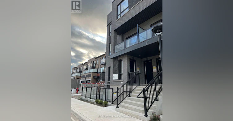 27-14 Lytham Green Circle, Newmarket, ON, L3Y 0H3 - 3